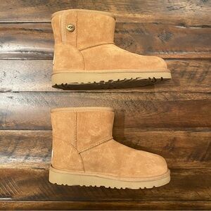 Ugg Jona Size 1 Chestnut